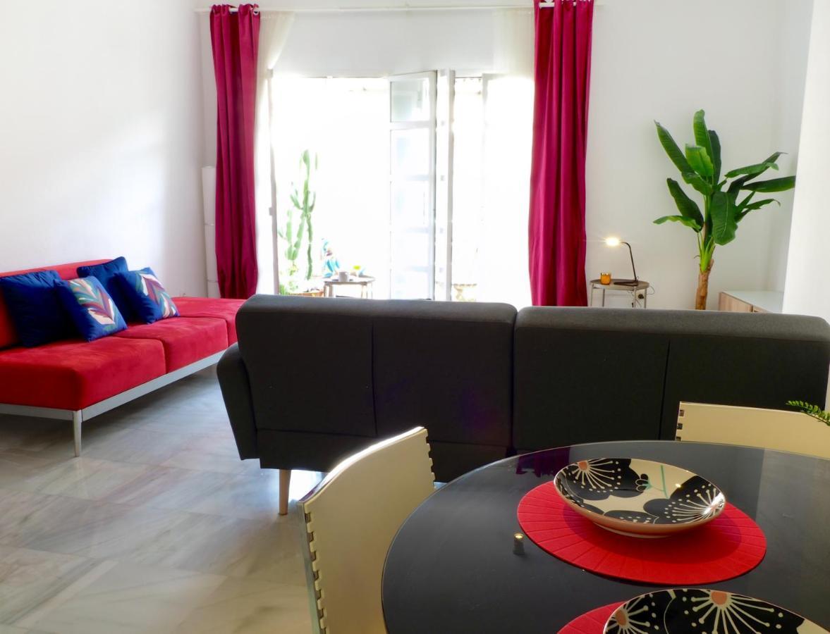 Ollerias Roomalaga By Bossh Apartments Bagian luar foto