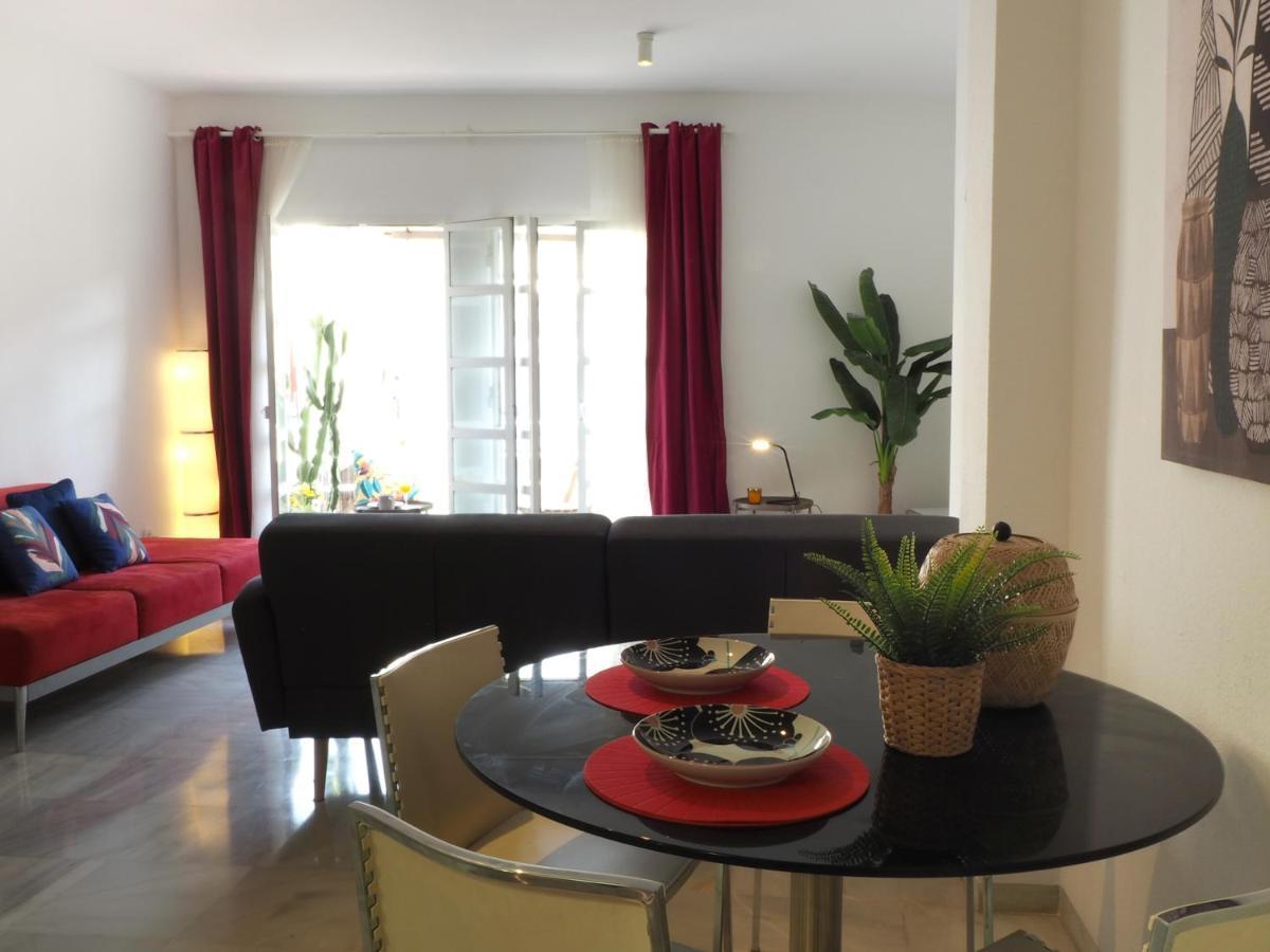 Ollerias Roomalaga By Bossh Apartments Bagian luar foto