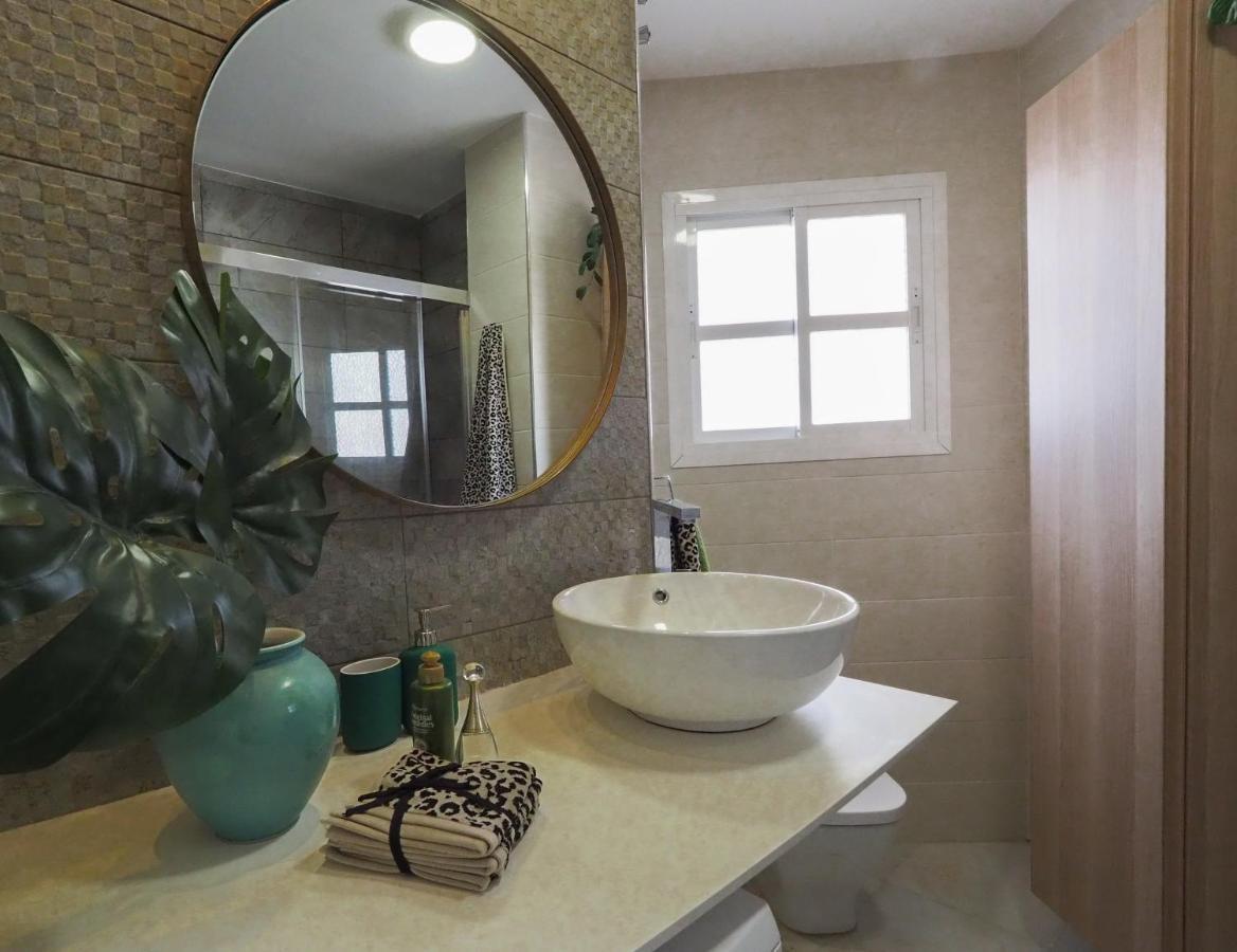 Ollerias Roomalaga By Bossh Apartments Bagian luar foto