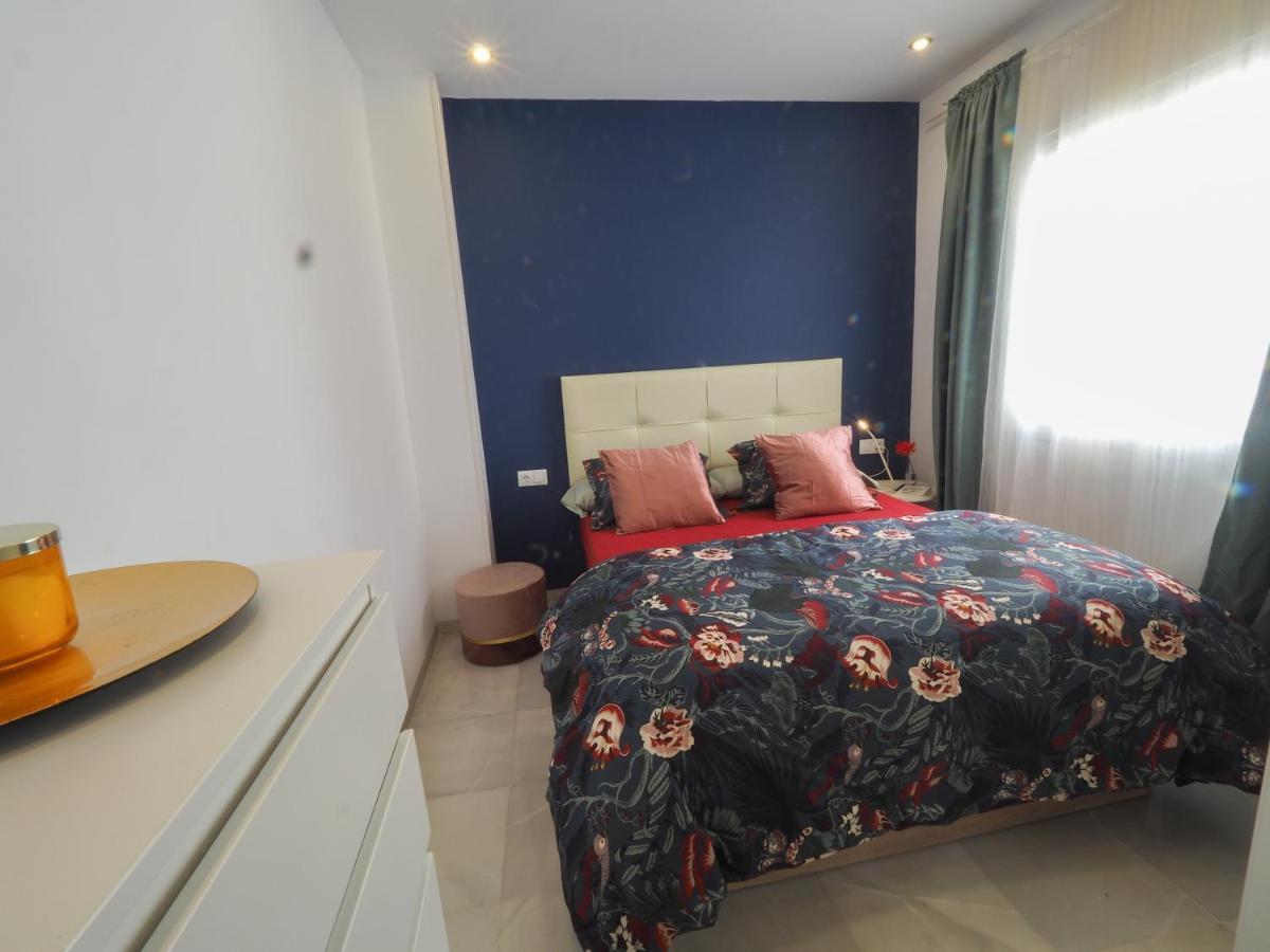 Ollerias Roomalaga By Bossh Apartments Bagian luar foto