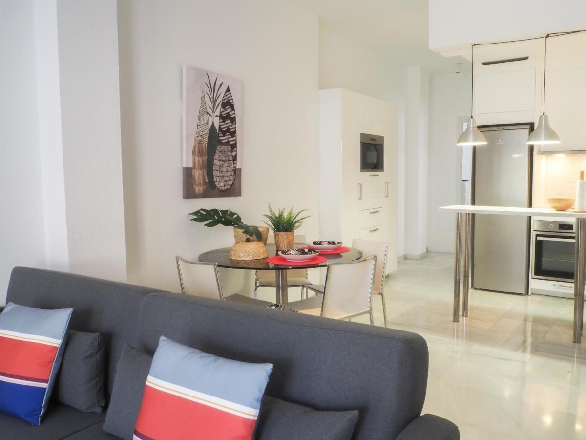 Ollerias Roomalaga By Bossh Apartments Bagian luar foto