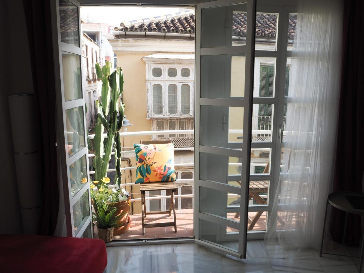 Ollerias Roomalaga By Bossh Apartments Bagian luar foto